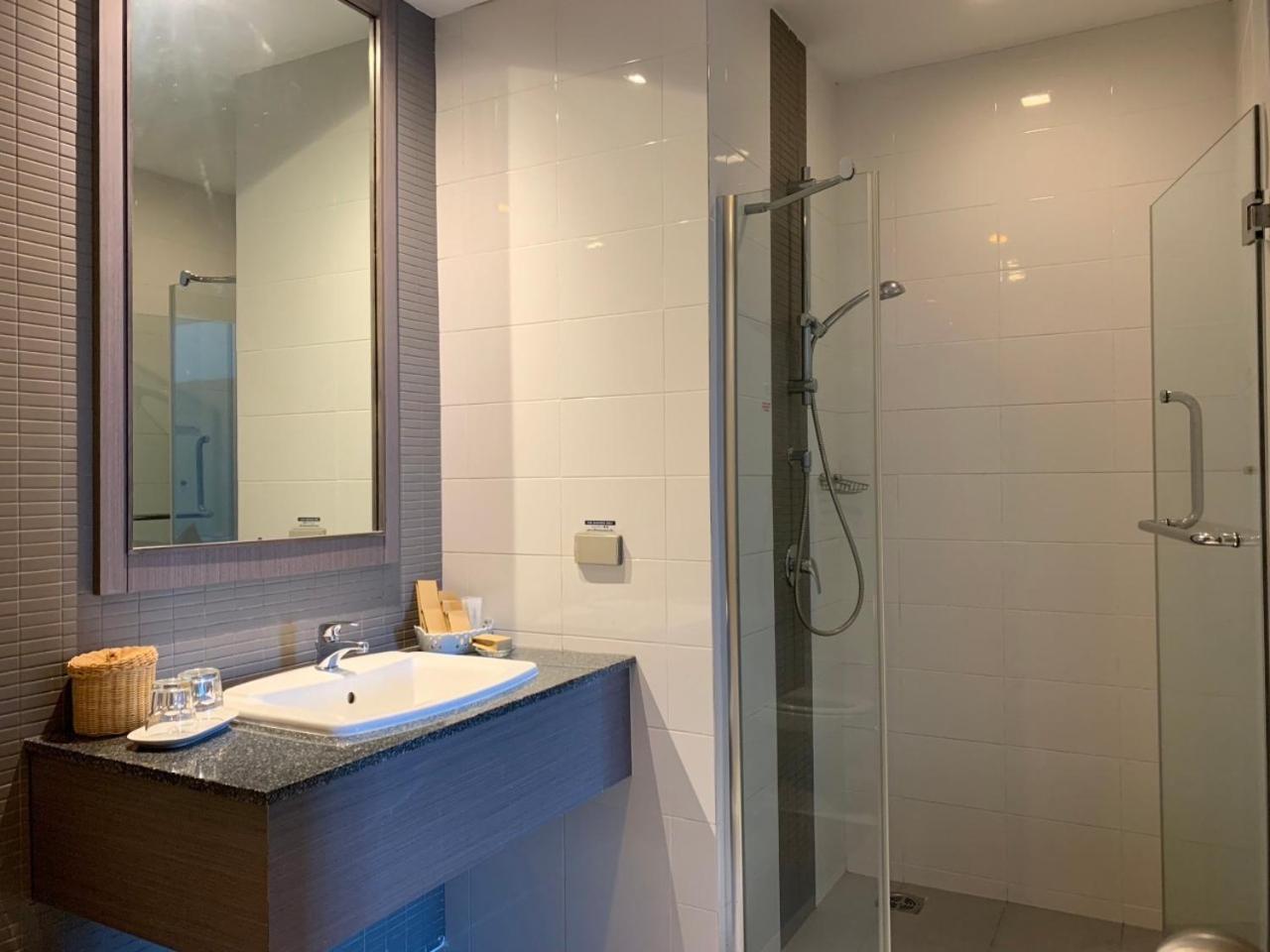 Classic Kameo Hotel & Serviced Apartment, Rayong Buitenkant foto